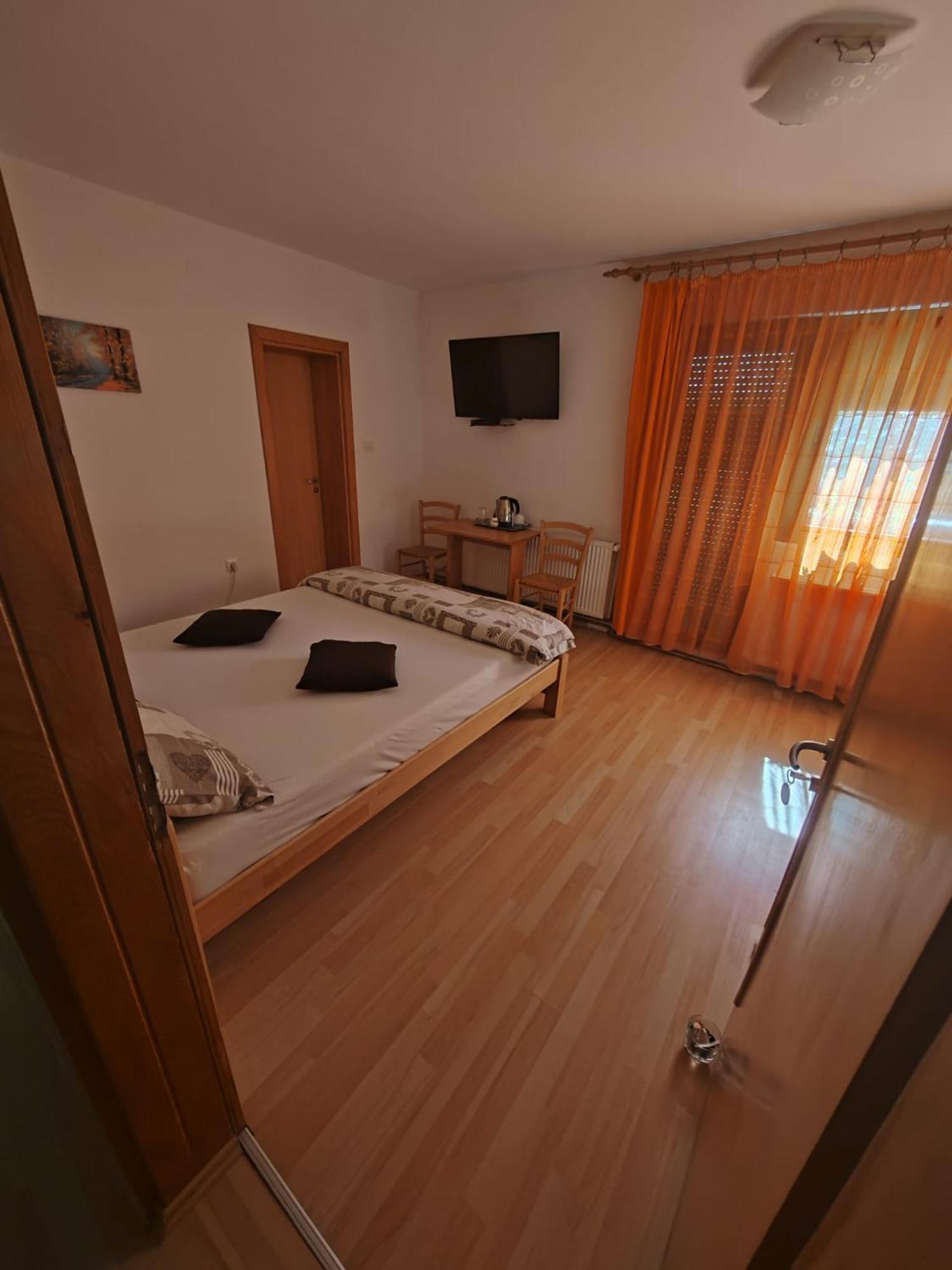 Hotel Stari Mlin Korenica Exterior foto