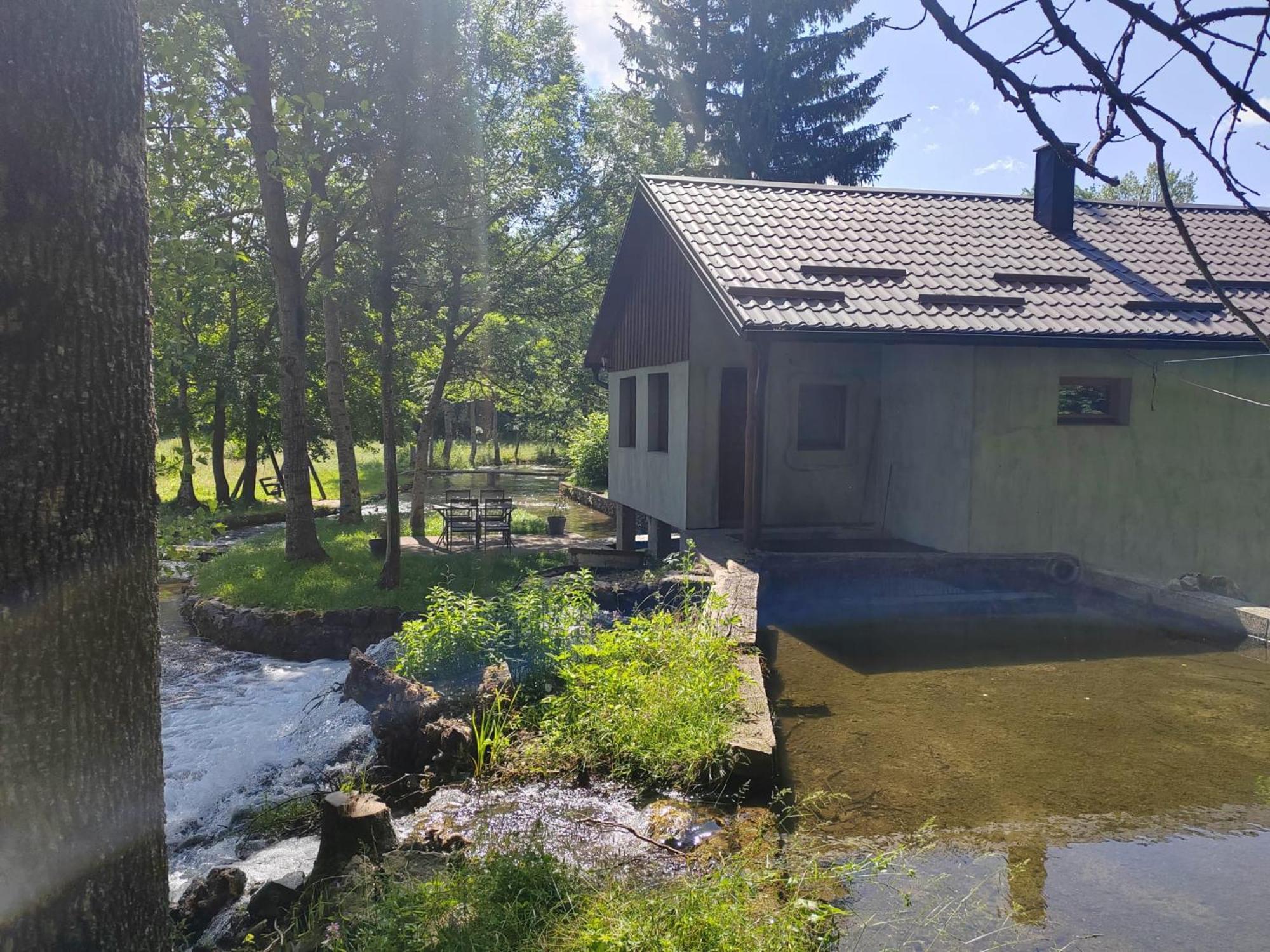 Hotel Stari Mlin Korenica Exterior foto